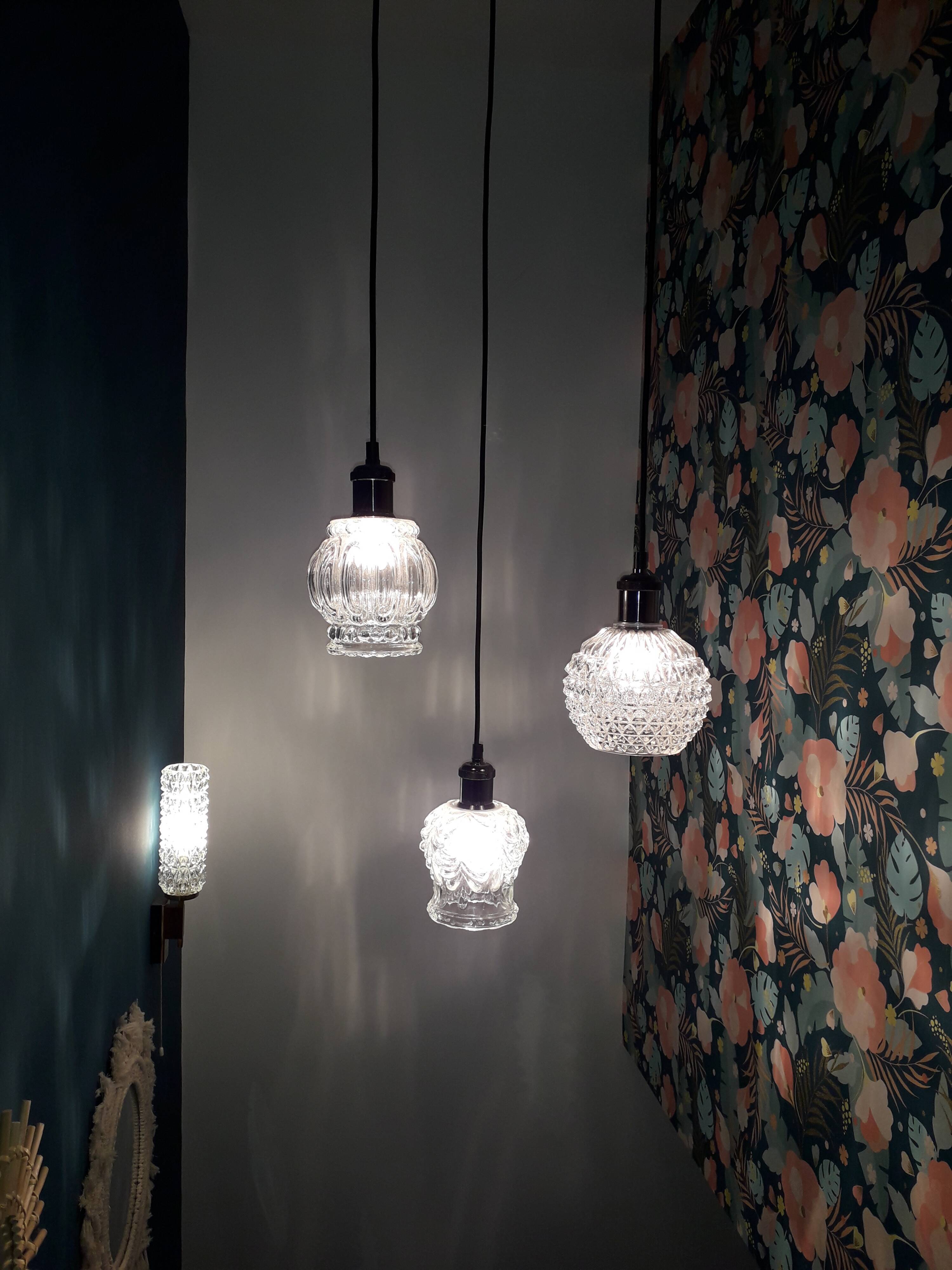 Origami glass suspension