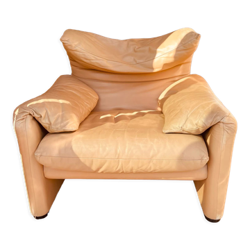 Maralunga armchair by Vico Magistretti for Cassina, Italy 1972