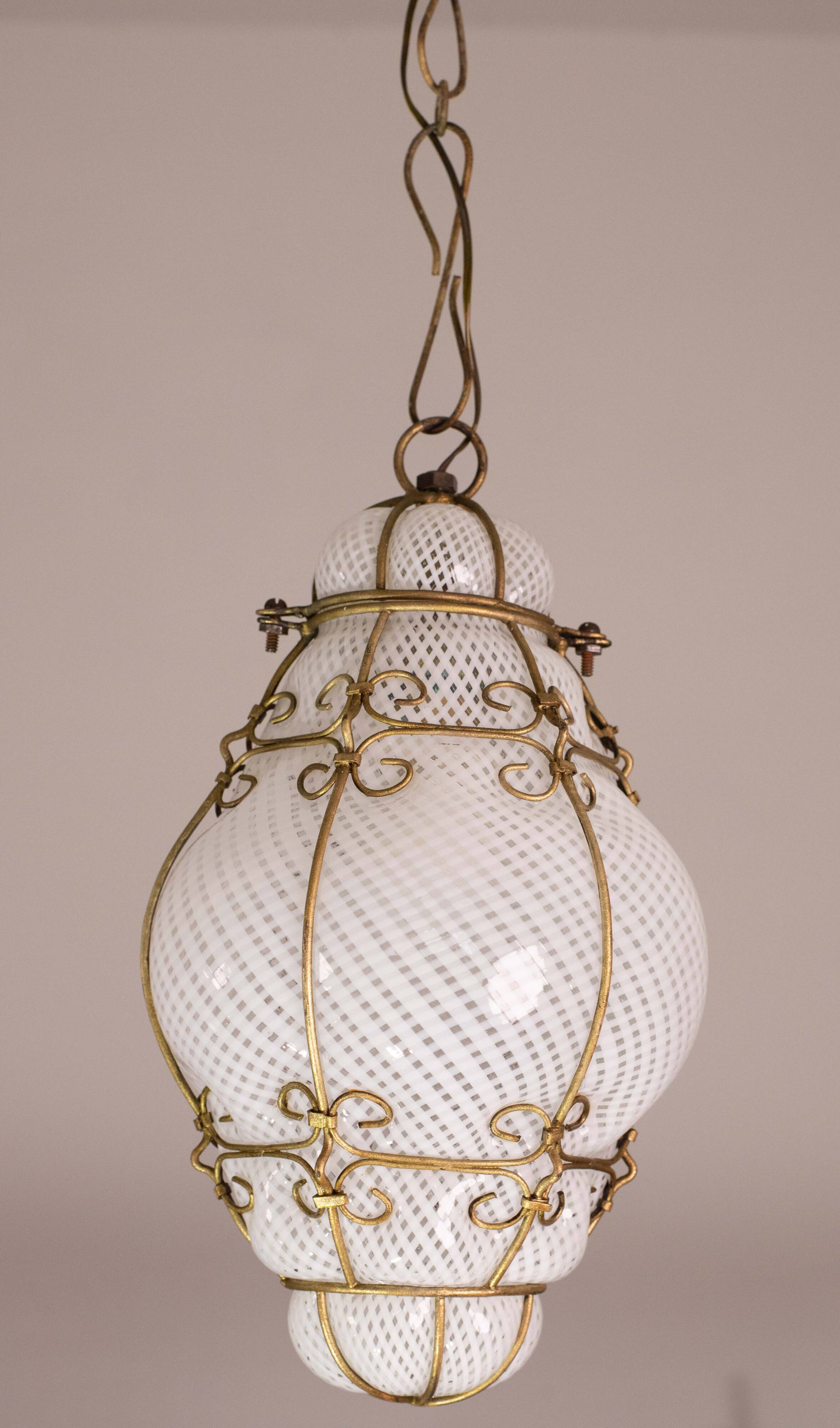 Extraordinary Venetian Lantern in Murano Reticello Glass, 1940s