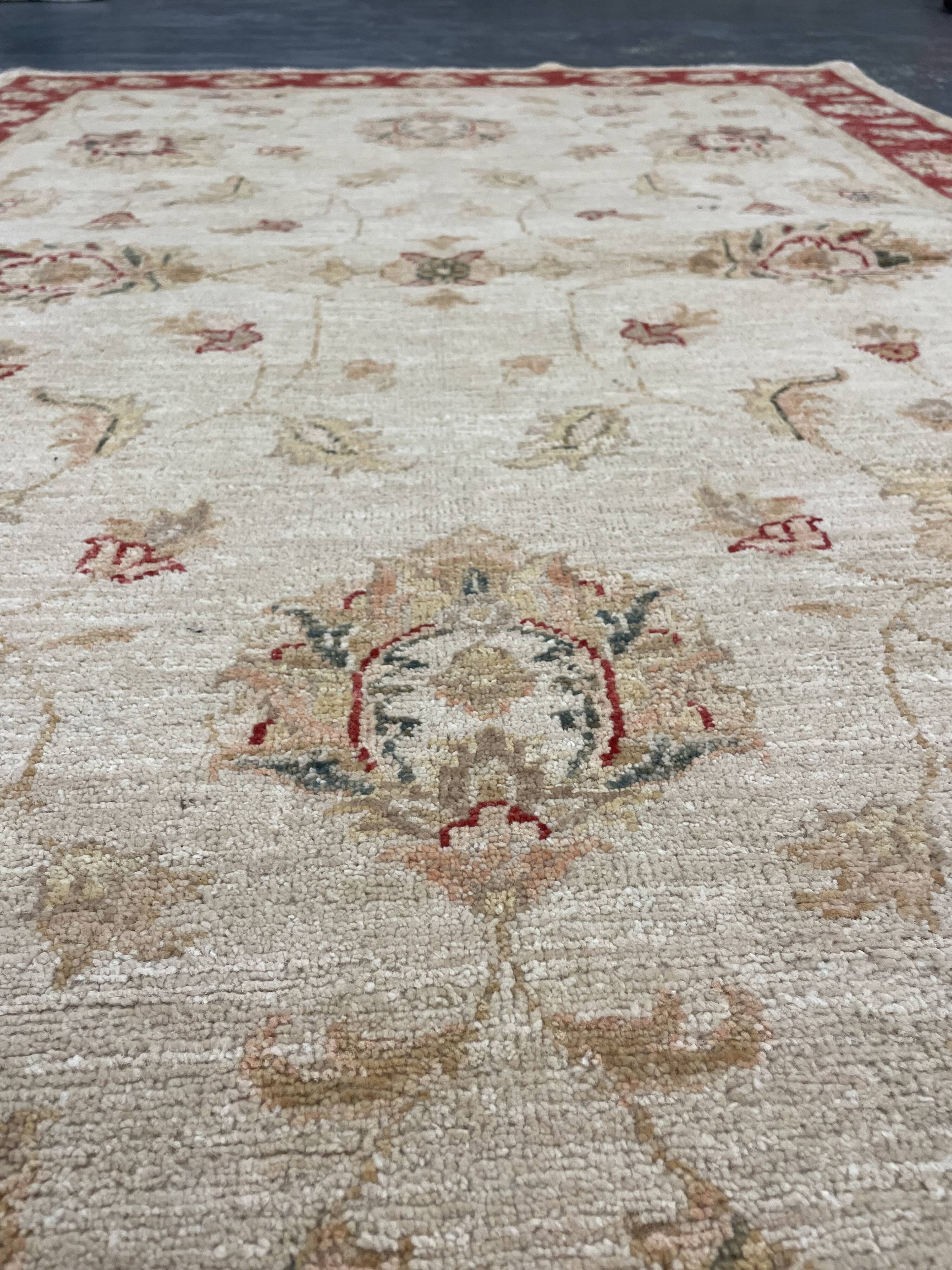 Traditional Living Room Rug, Cream Red Floral Oriental Carpet 119x175cm