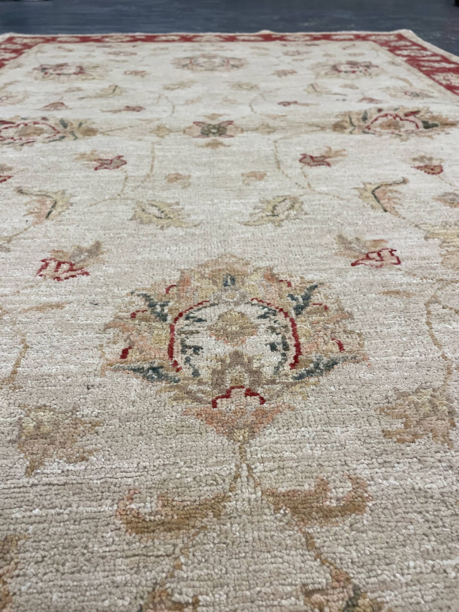 Traditional Living Room Rug, Cream Red Floral Oriental Carpet 119x175cm