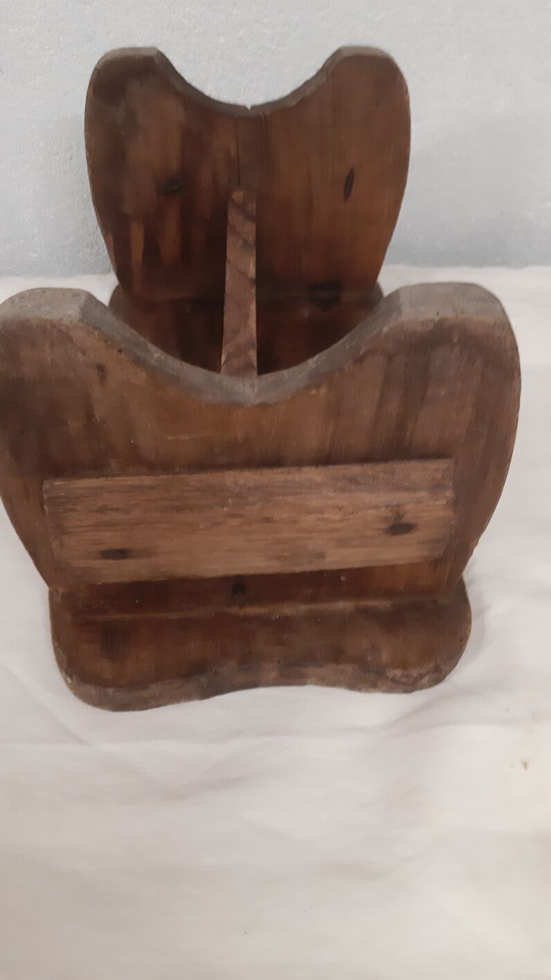 Repose pied en bois