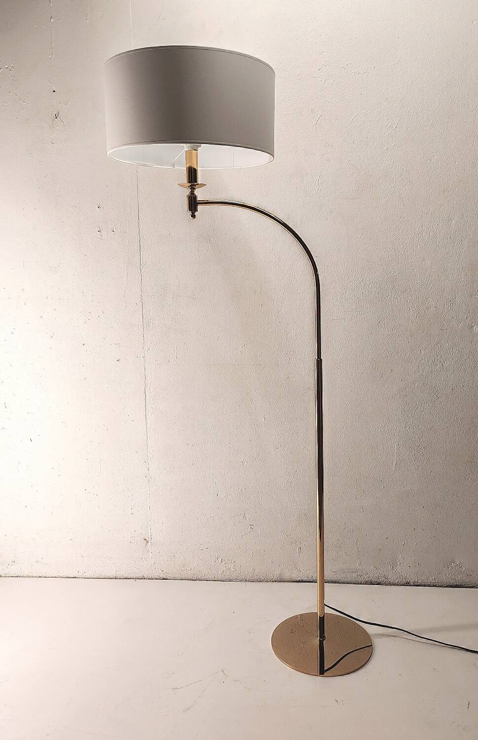 Lampadaire arc année 80 laiton doré