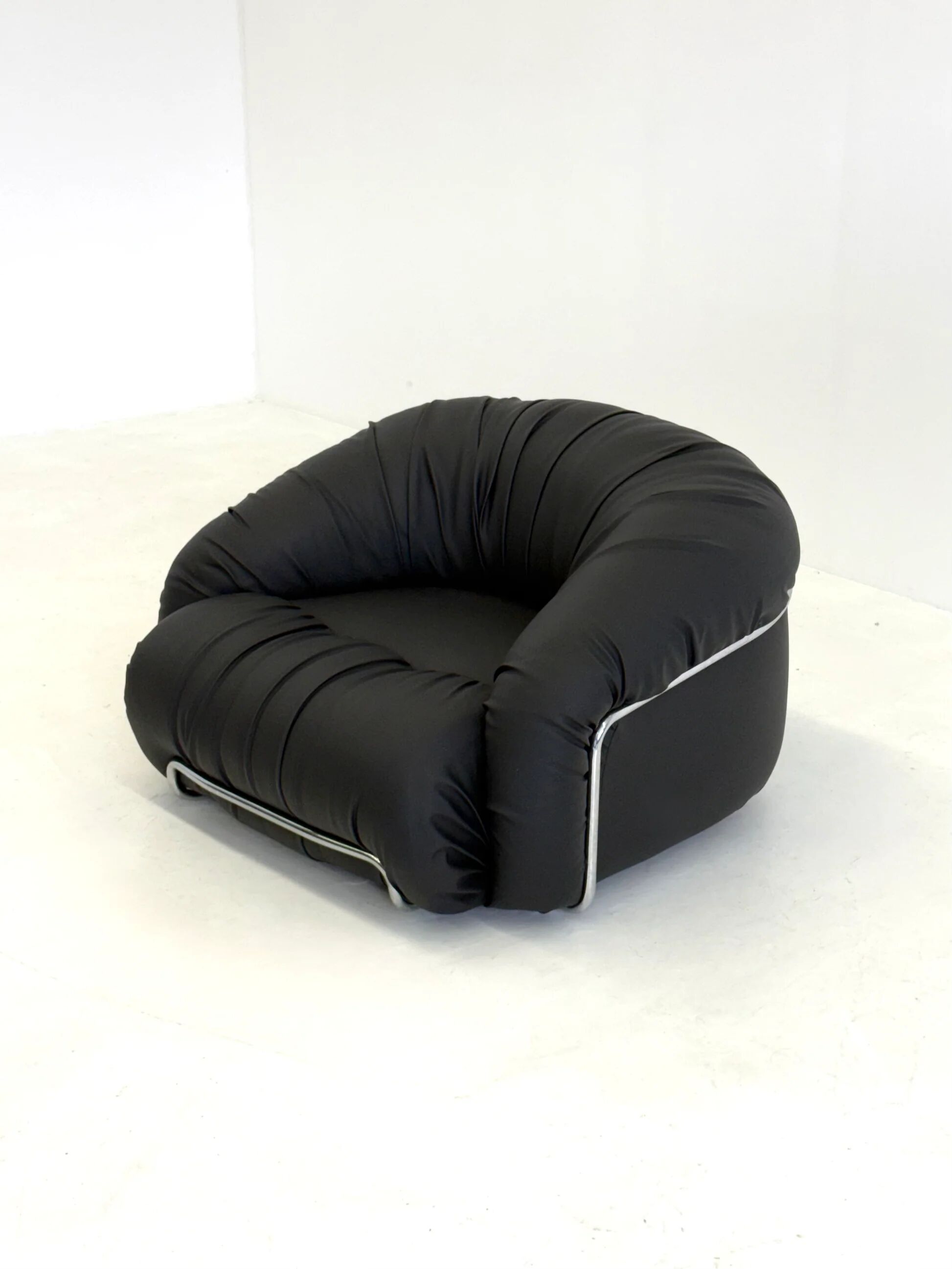 Italian Space Age armchairs in black