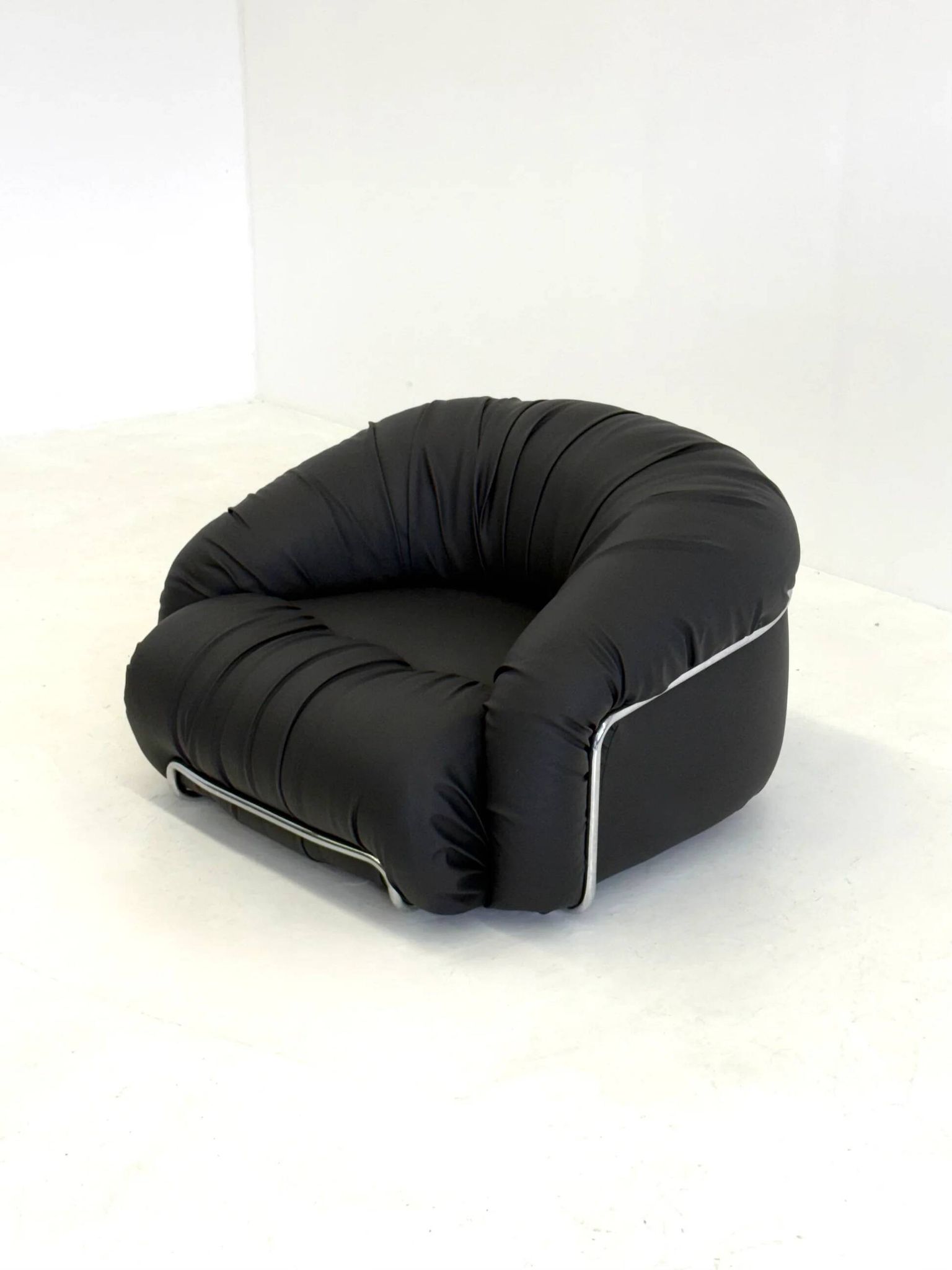 Italian Space Age armchairs in black