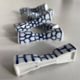 Lot de 6 porte-couteaux ou baguettes en porcelaine bleue