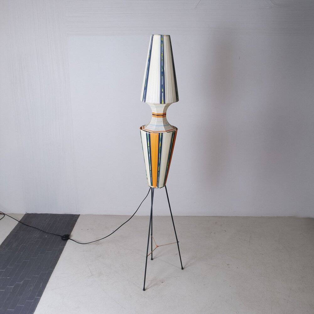 Lampadaire en métal laqué, plastique et tissu, Italie années 50