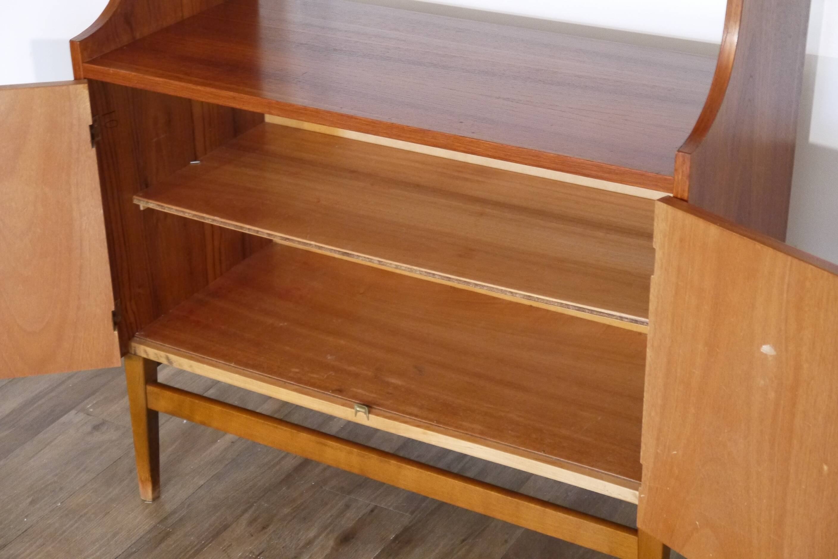 Etagère scandinave en teck 1960