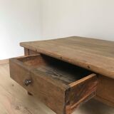 Coffee table in oak