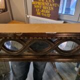 Mirror with parecloses