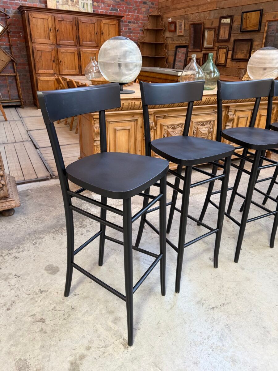Suite de 6 tabourets de bar