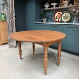 Extendable round table with turned legs (renovated)