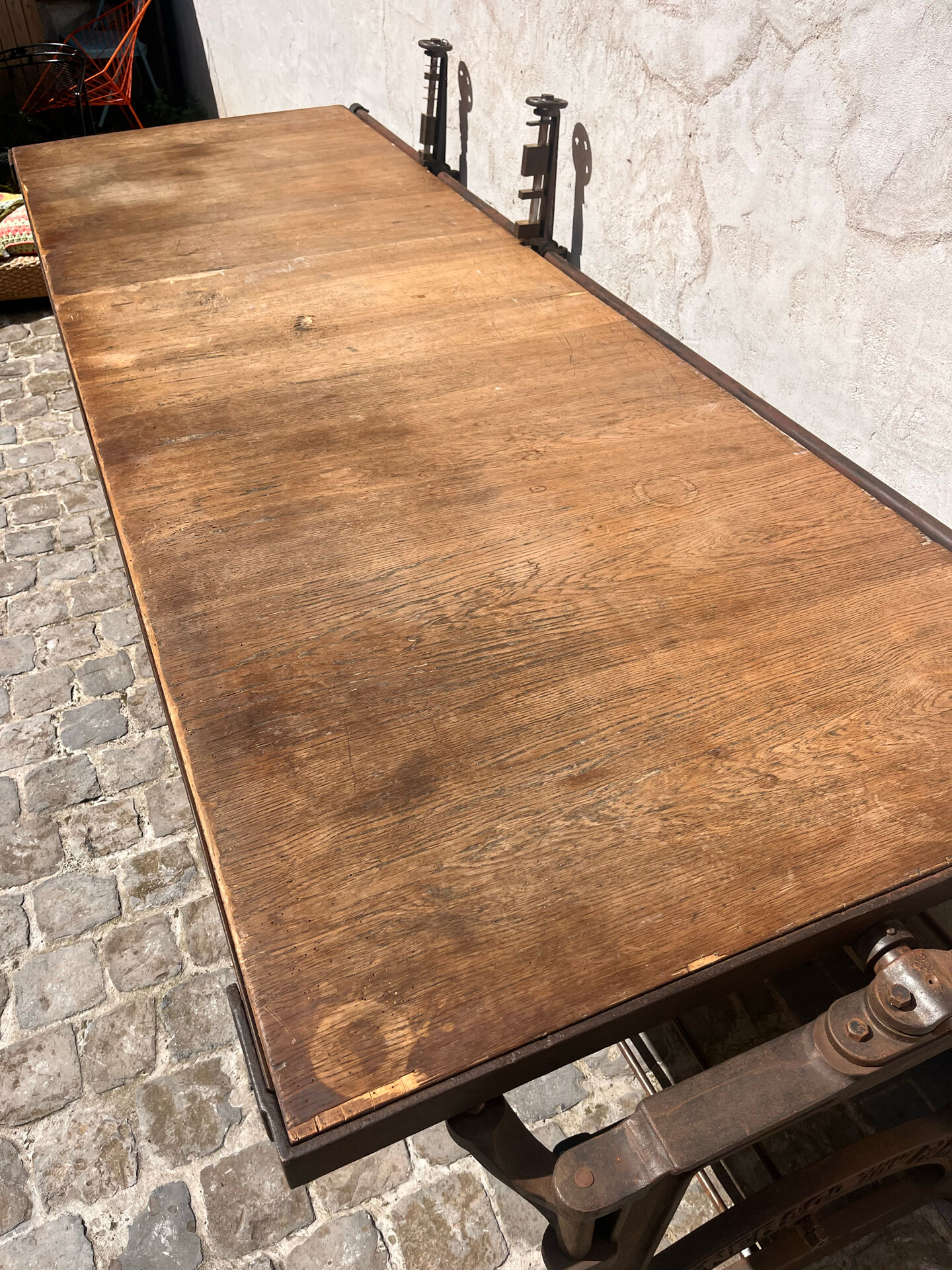 Workstation table