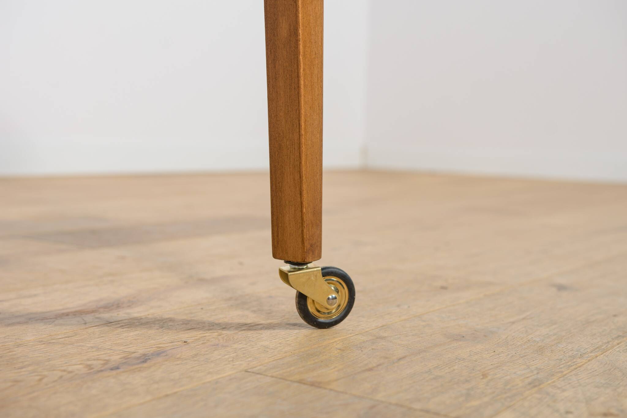 Mid-Century Teak Serving Trolley, United Knigdom, 1960s