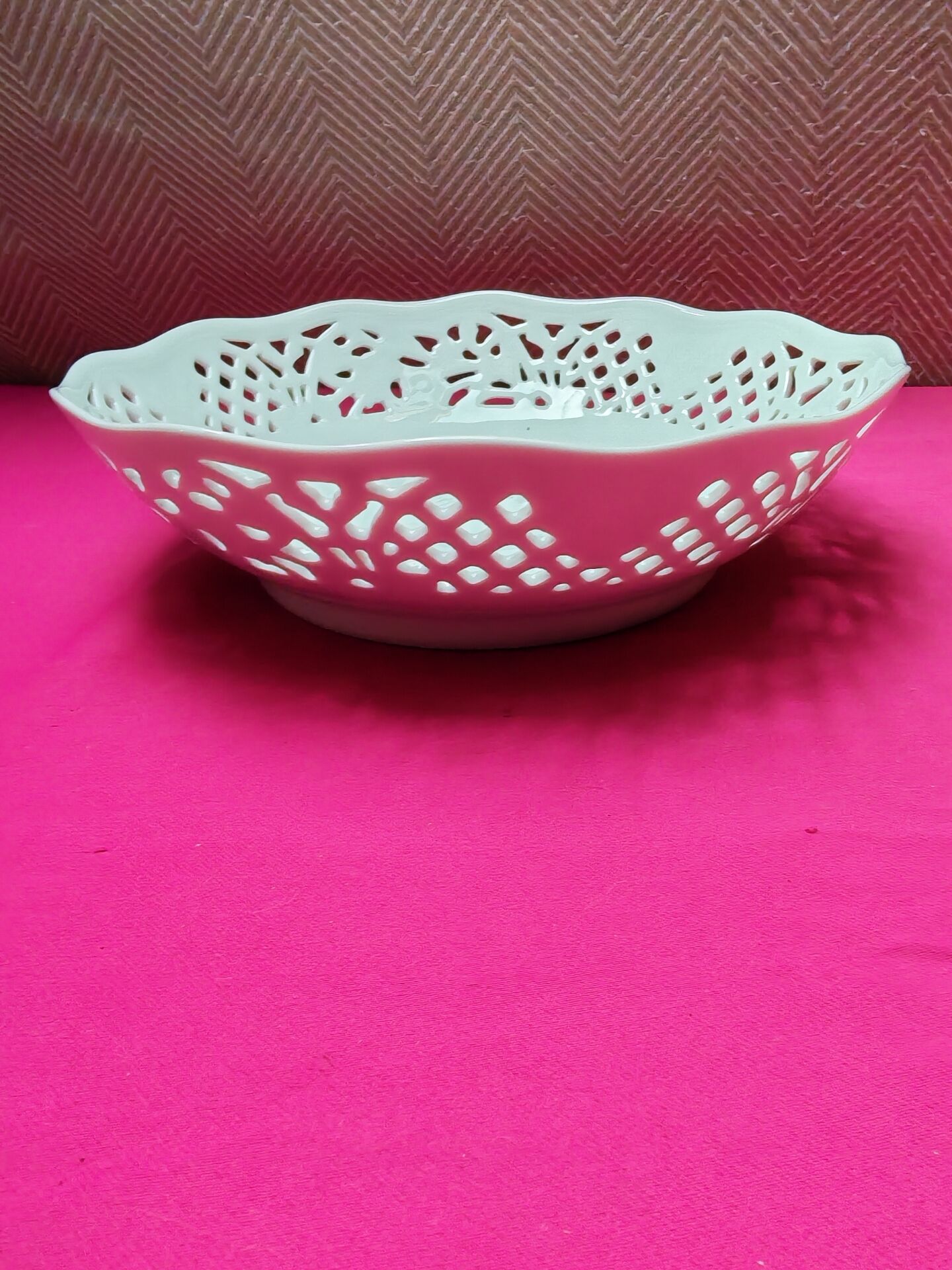 Openwork fruit bowl in white porcelain Form Marienbad Ingres Wei
