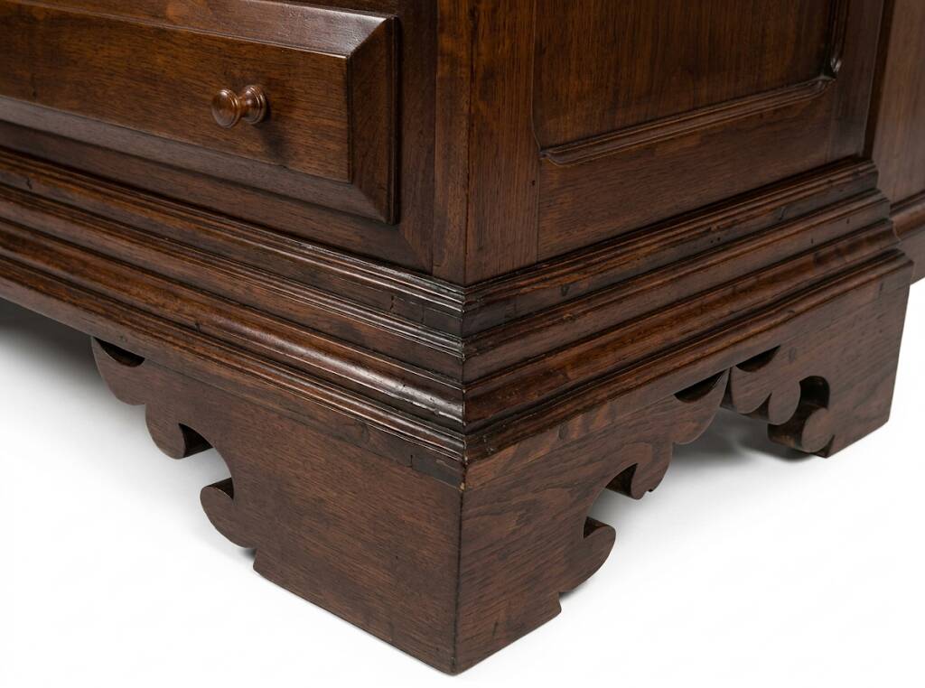 Petite commode. Petite commode d'époque.