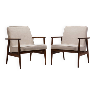 Paire de fauteuils type 300-192 GFM datant des années 60.