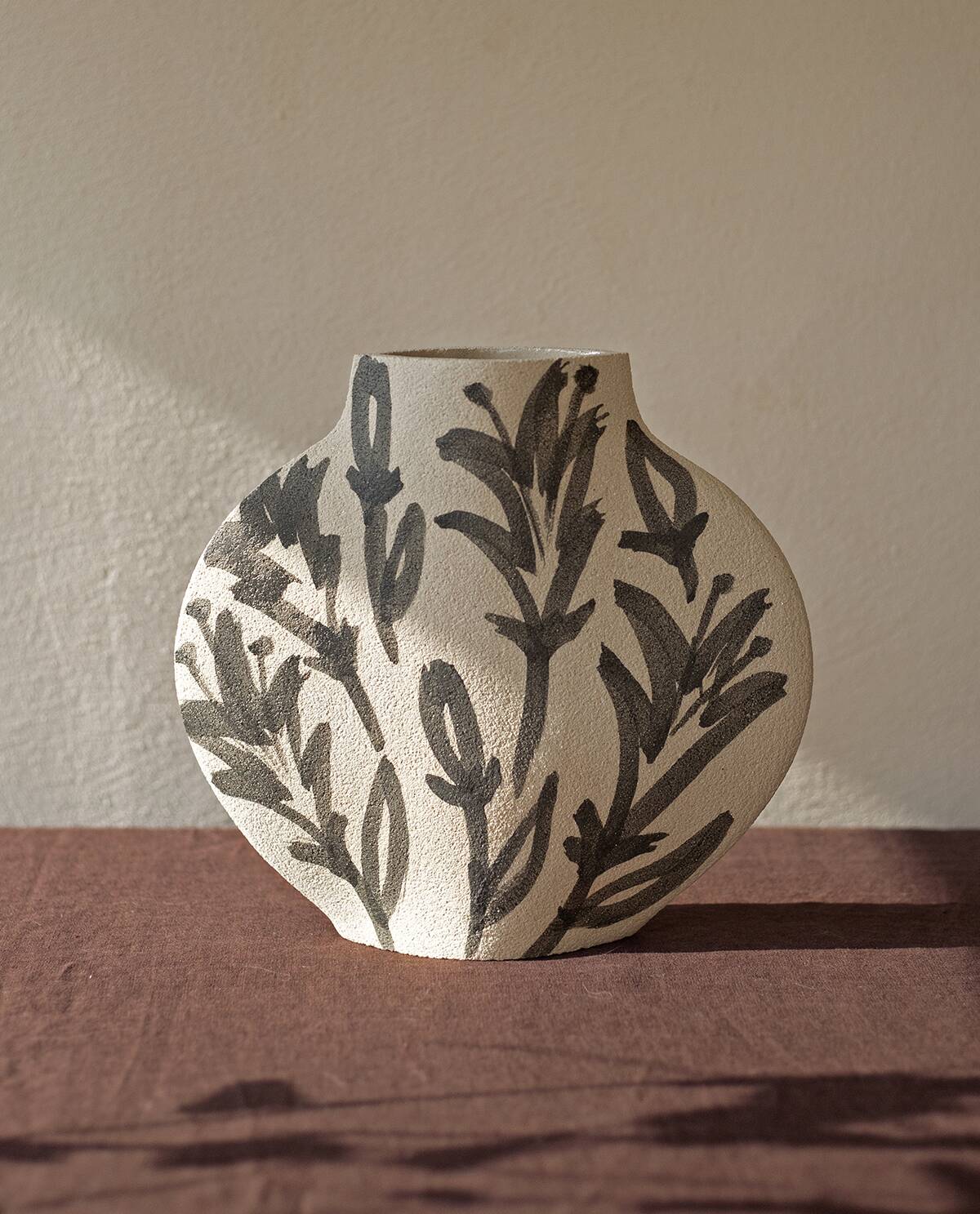 Ceramic Vase 'Lilies'
