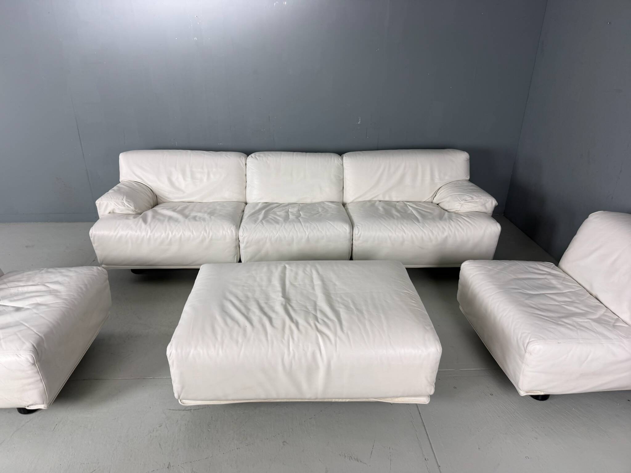 Leather 5-seater sofa "Fiandra" by Vico Magistretti for Cassina, 1970, Italy