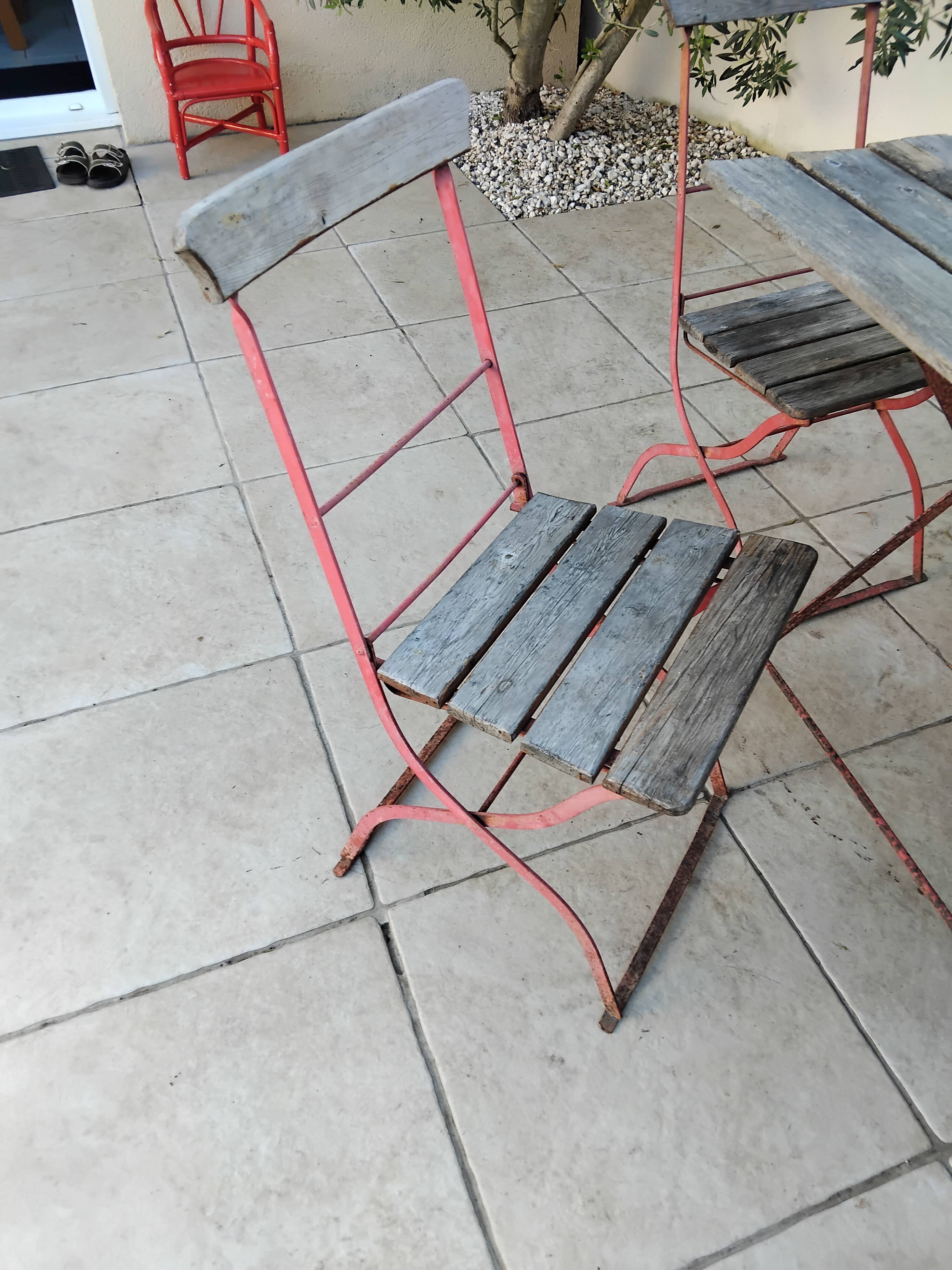 Table and 4 Bistro Guinguette chairs, antique circa 1900.