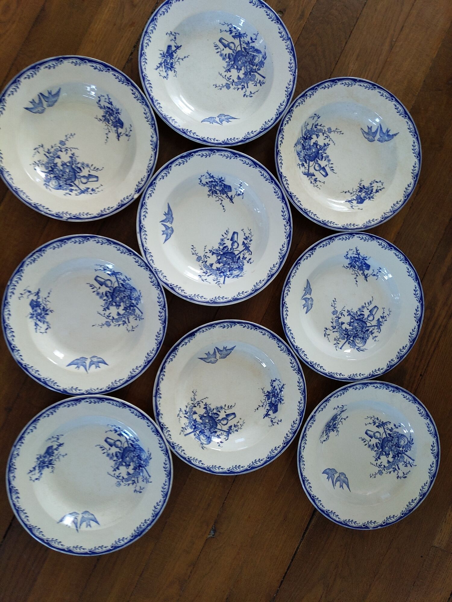 Vintage plates earth of iron Sarreguemines Watteau