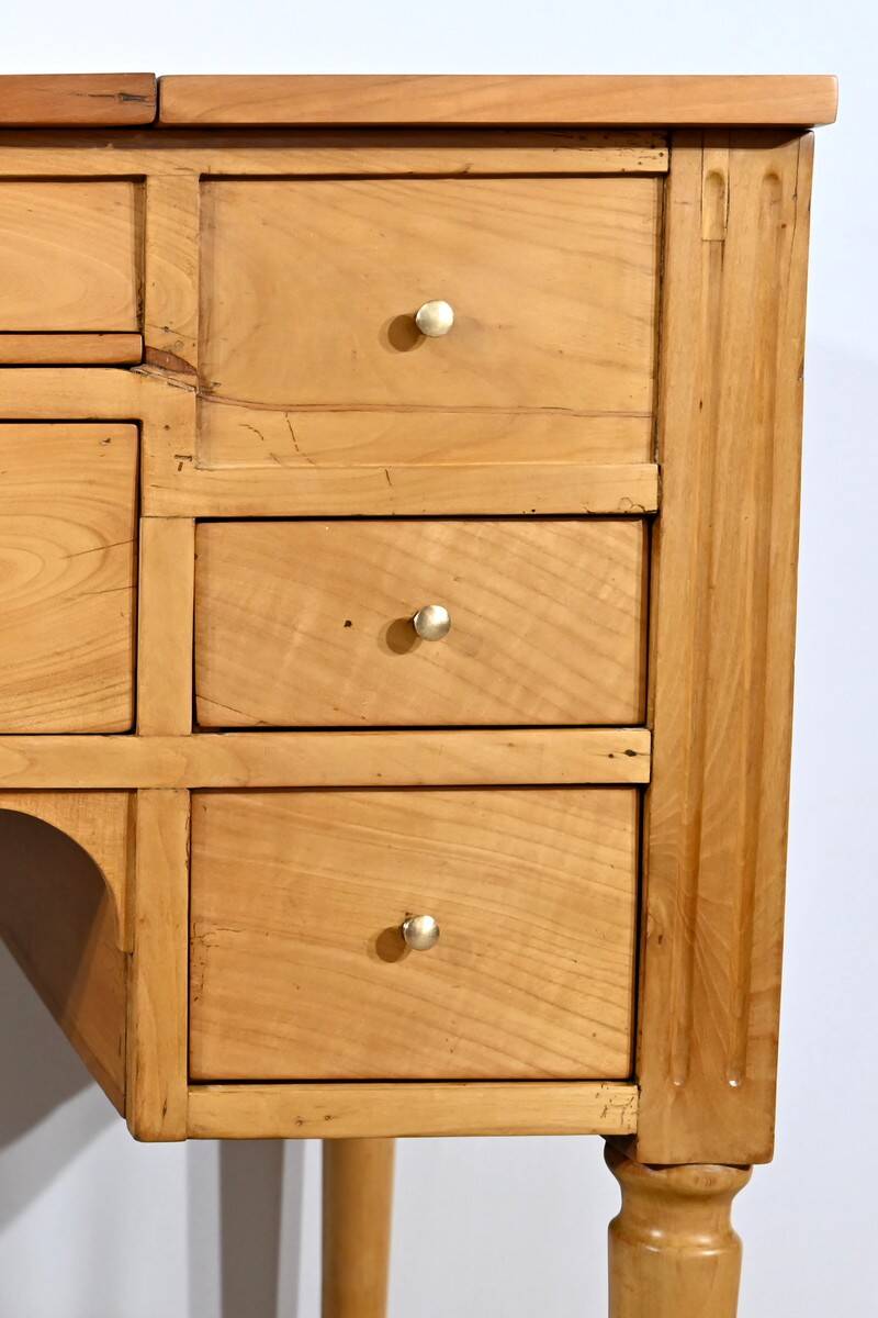 Small Dressing Table in Solid Cherry, Louis XVI Period – Late 18th Century
