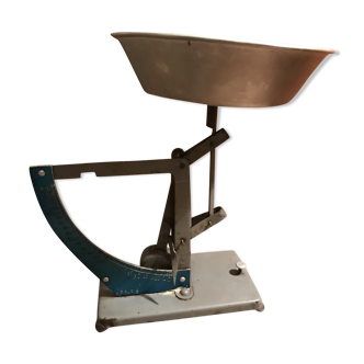 1950s kitchen scale