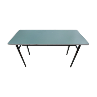 Table of metal and laminate wood Green