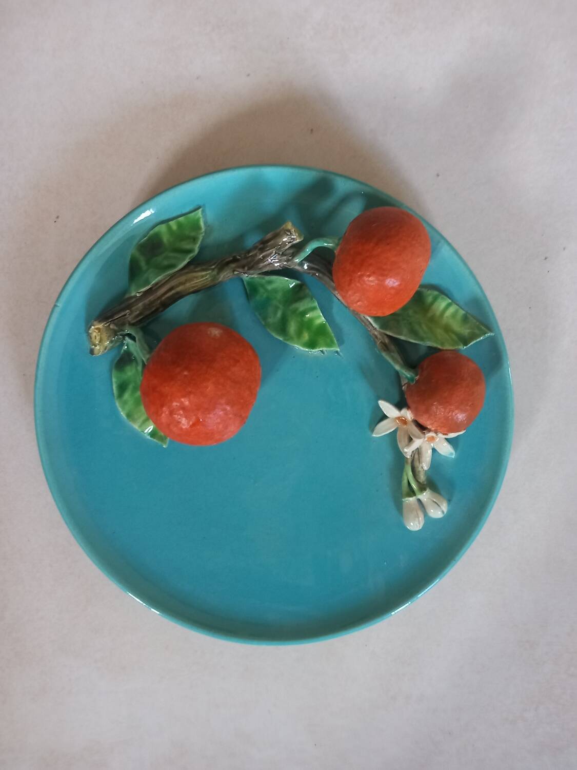 Perret Gentil trompe l'oeil barbotine plate