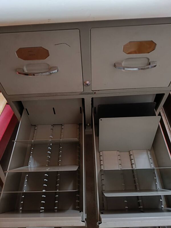 Meuble classeur à tiroirs Strafor