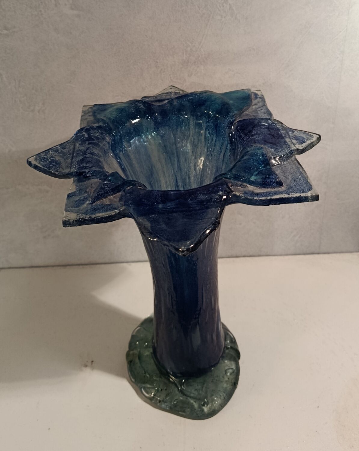 Glass vase