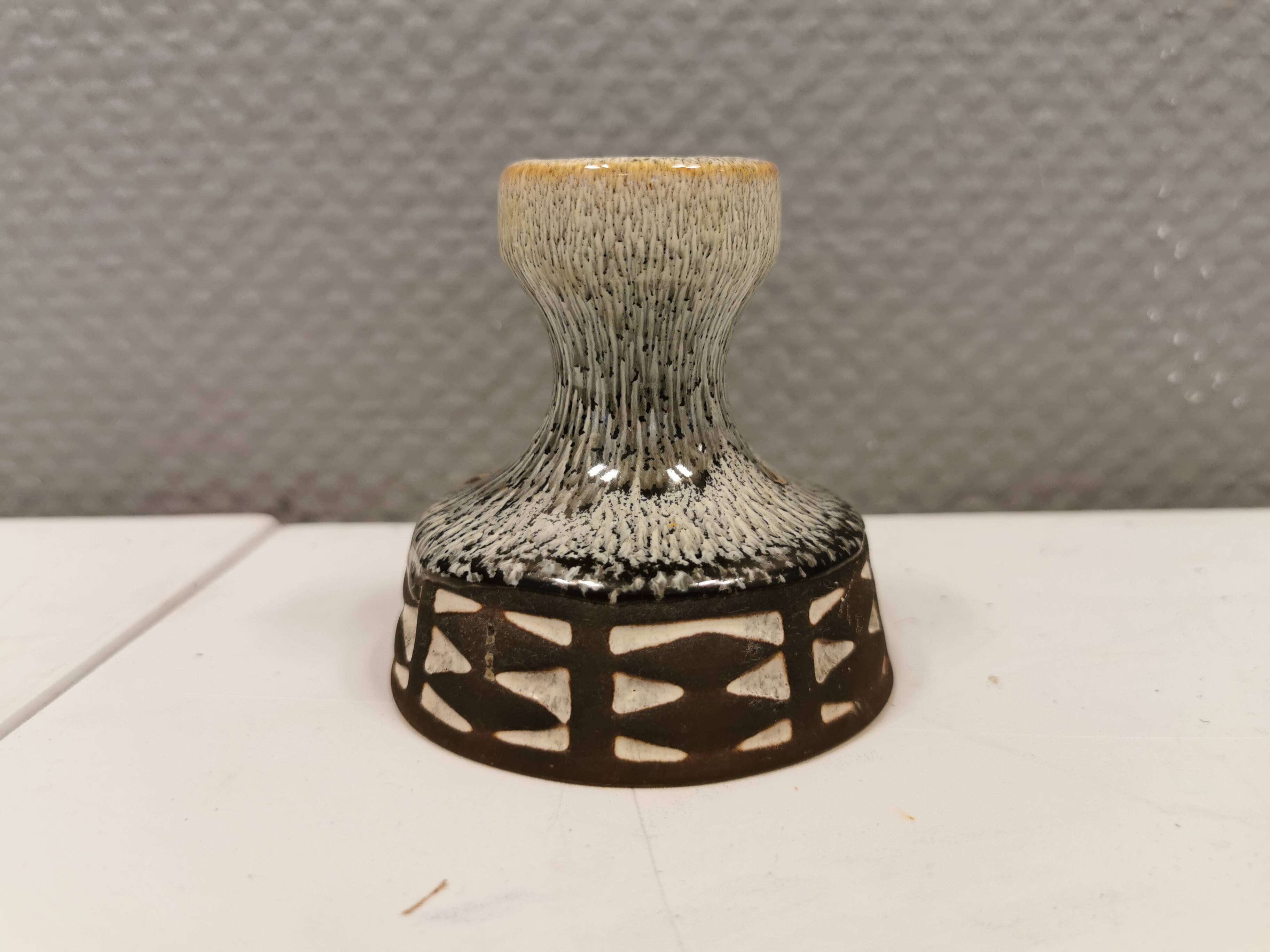 Ceramic candle holder