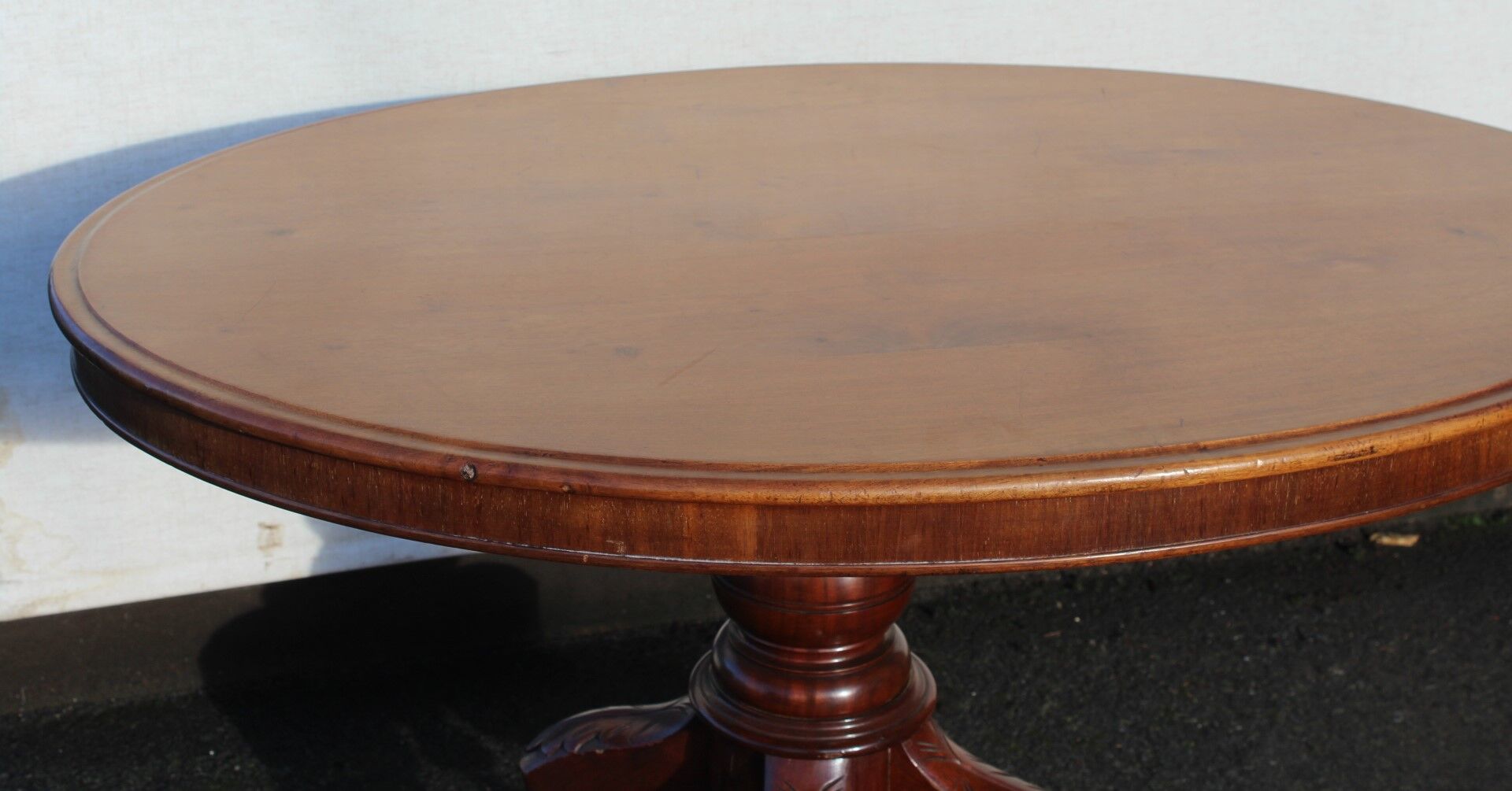Oval table