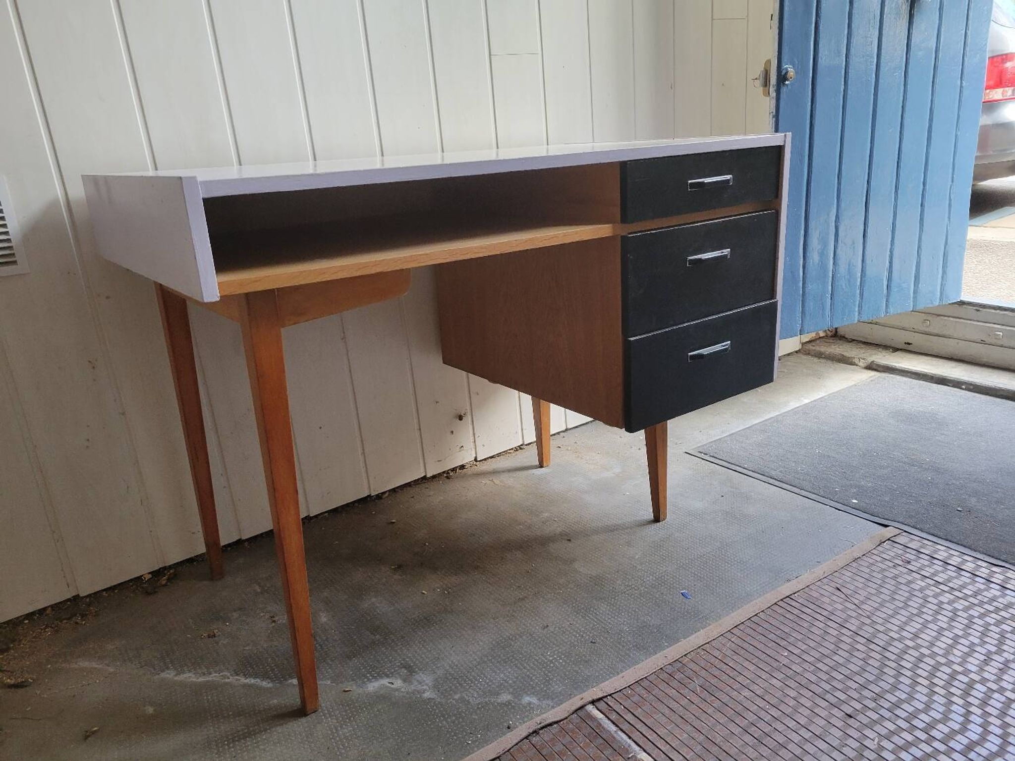 Bureau pieds compas vers1970