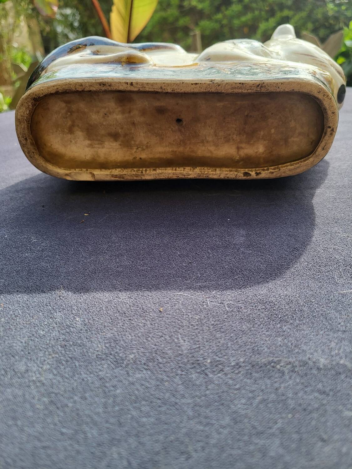 Cizhou style ceramic neck rest cat