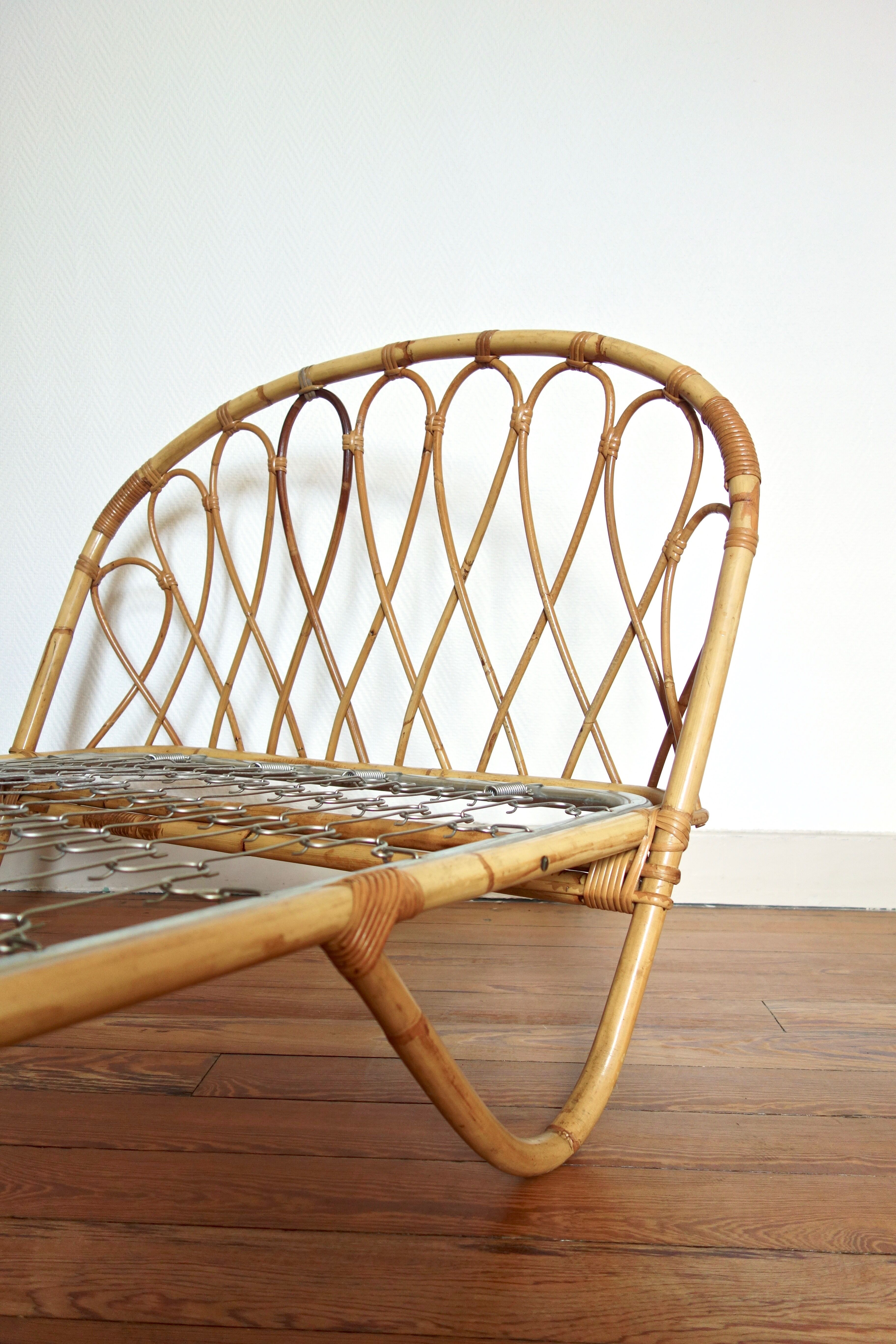 Trash 60s rattan bed