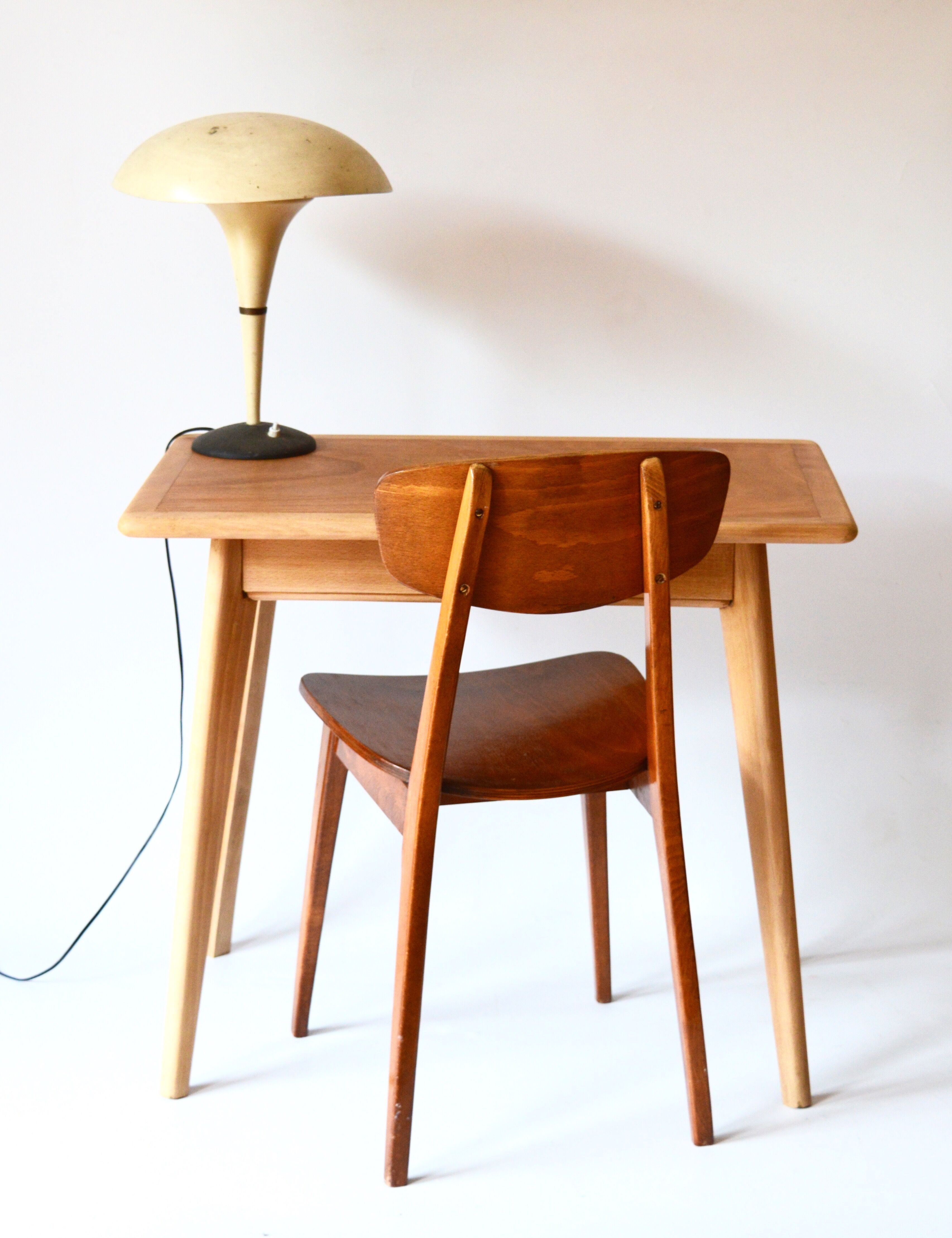 Table-office foot compass