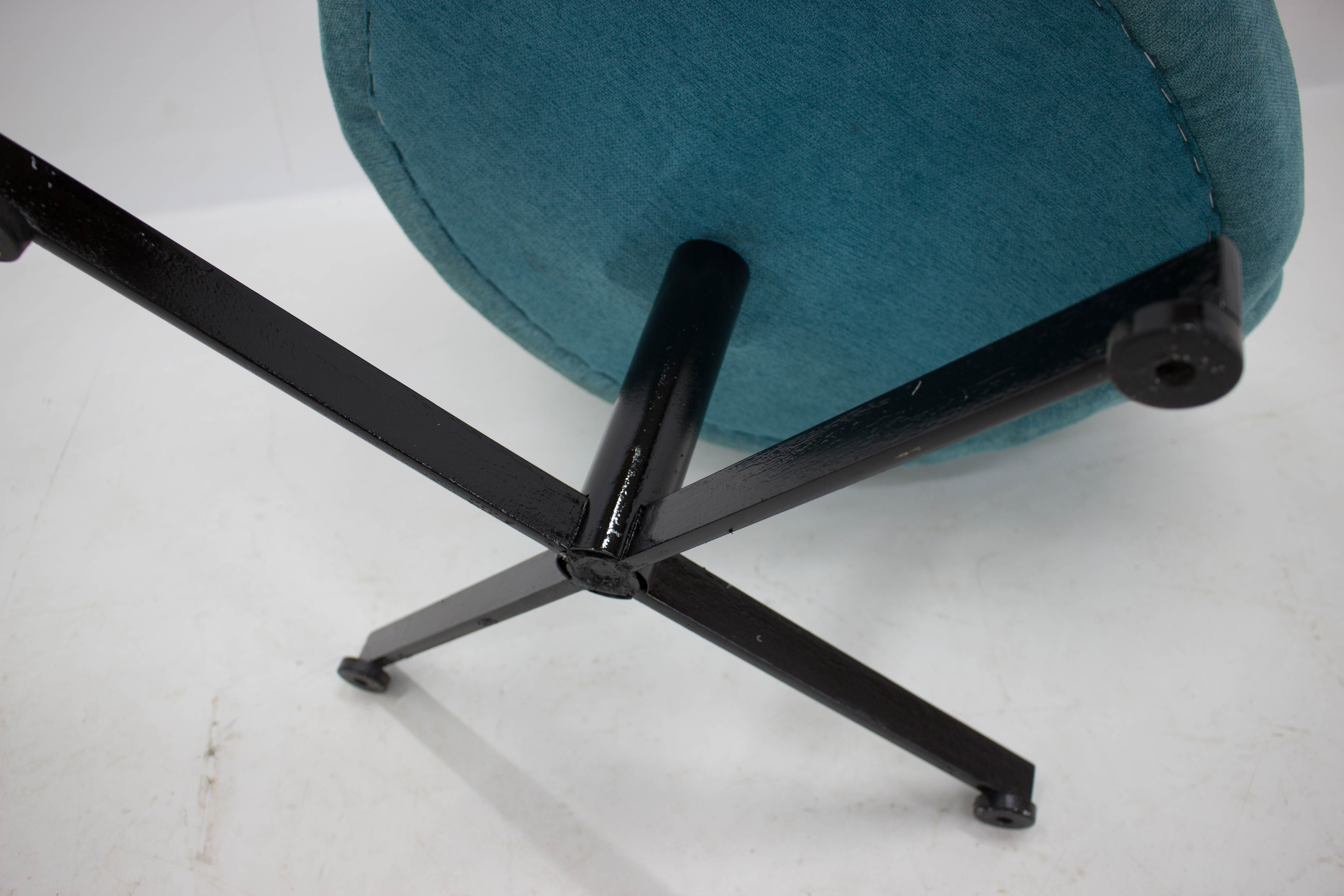 Mid-Century Swivel Armchair, 1970s