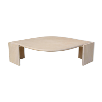 Table basse vintage en travertin par les éditions Roche Bobois