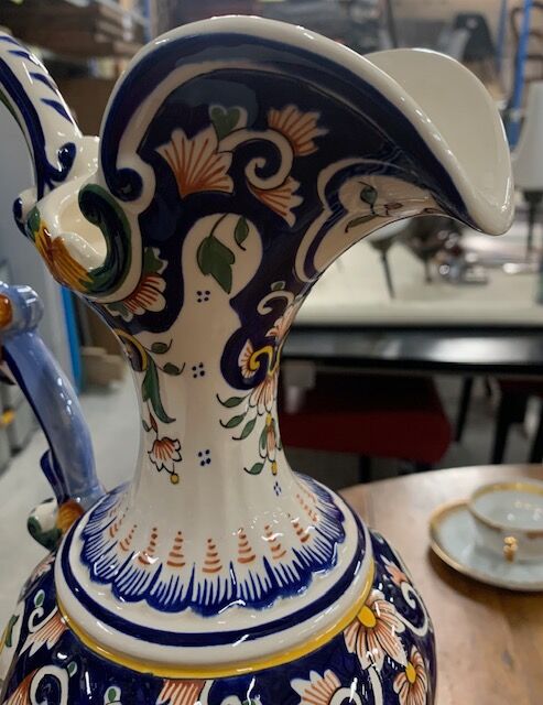 Ewer set and its earthenware dish