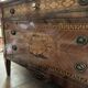 Commode ancienne en marqueterie de style Louis XVI