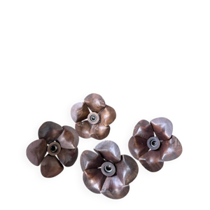 quatre appliques fleurs