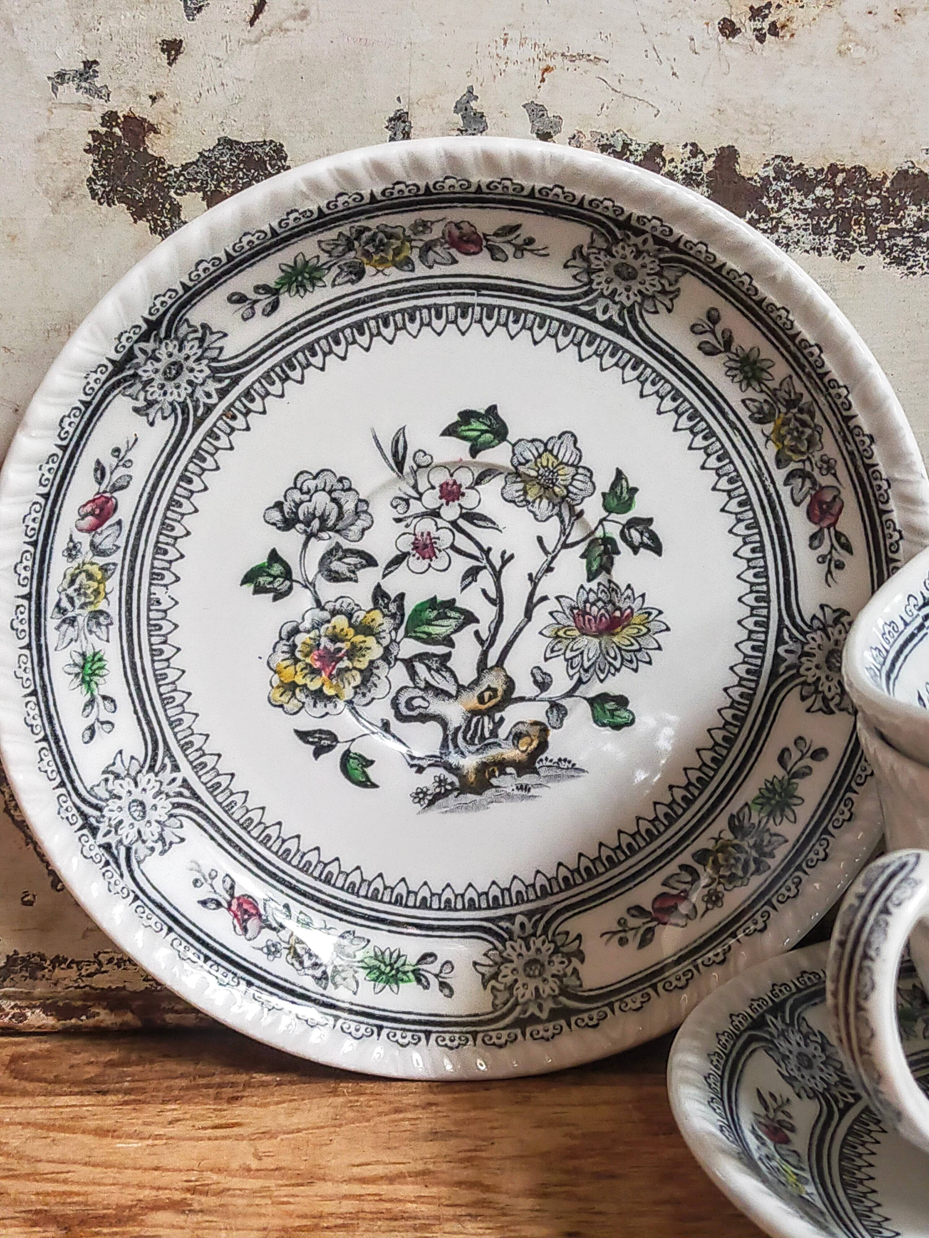 Two vintage wood & sons english lunches "dorset" service