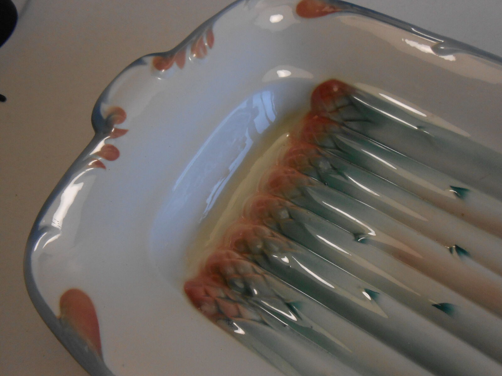 Dish asparagus Digoin Sarreguemines 1950s