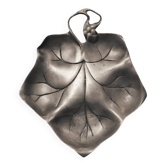 Leaf pocket tray