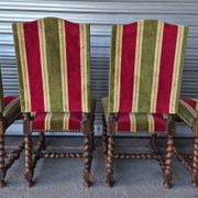 Set of 6 Louis XIII style chairs in turned wood and velvet.