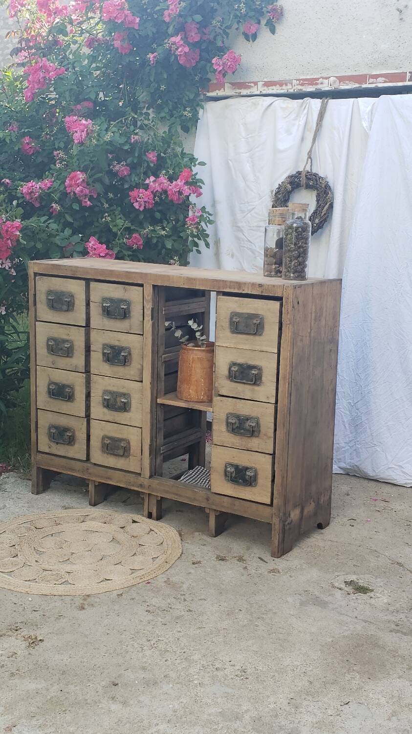 Trade furniture
