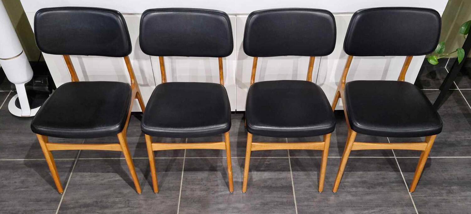 Series of 4 Scandinavian chairs, 1970s