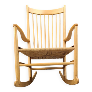 Chaise berçante J16