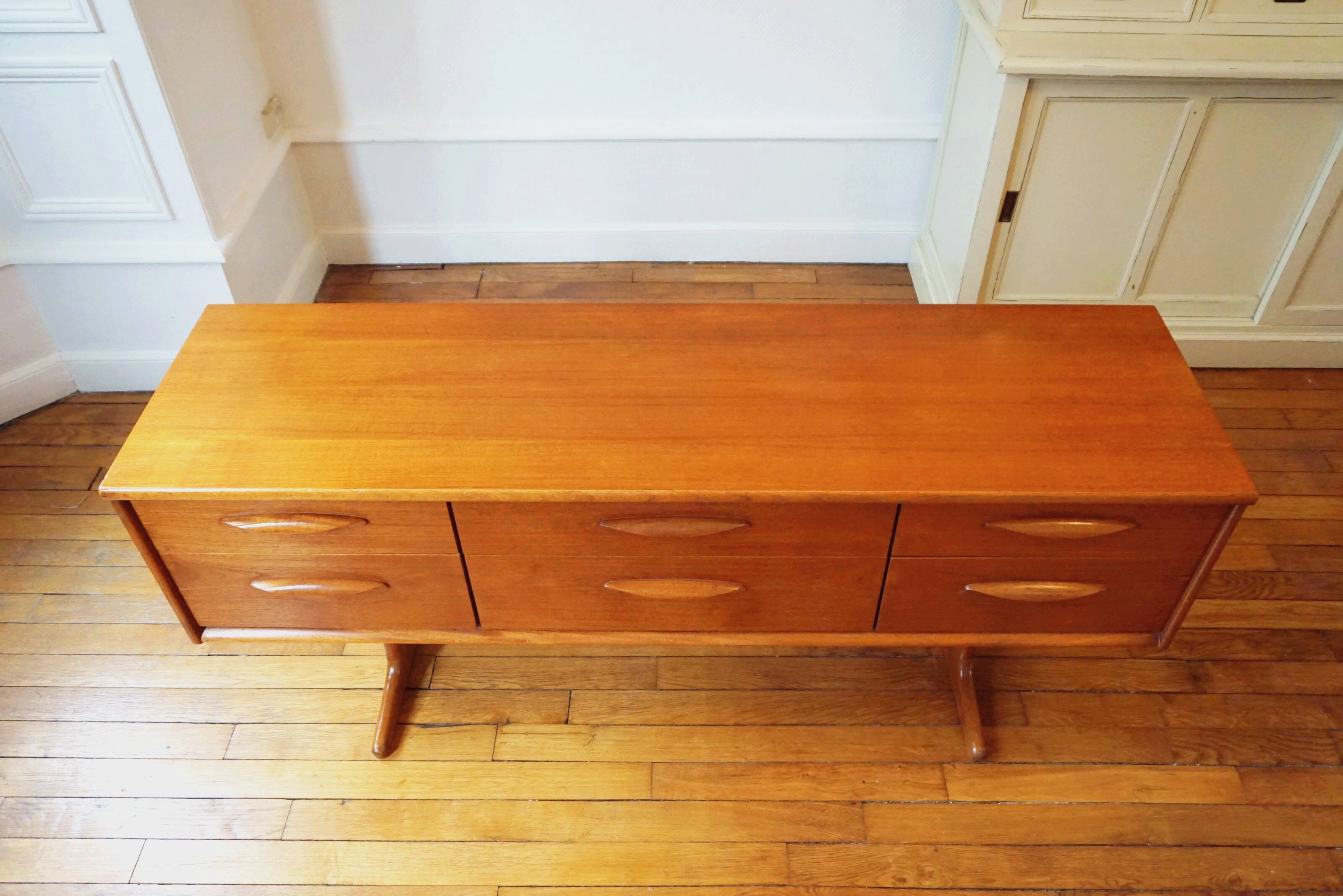 Teak sideboard, Austinsuite